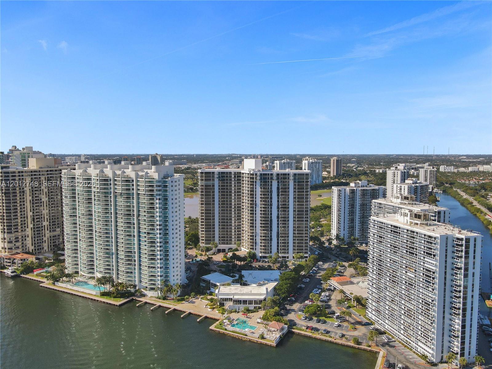 20281 E Country Club Dr Unit: PH14