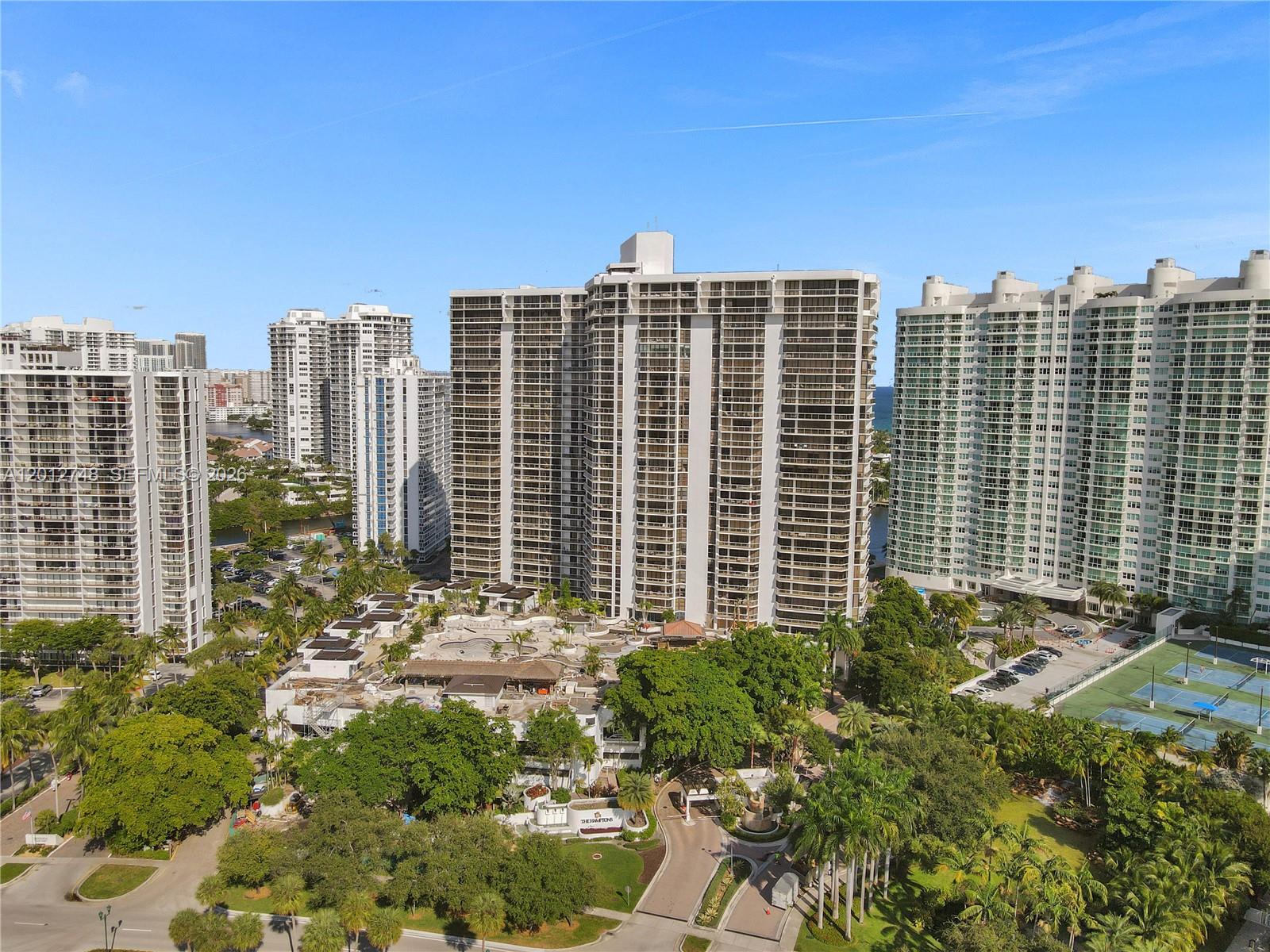 20281 E Country Club Dr Unit: PH14