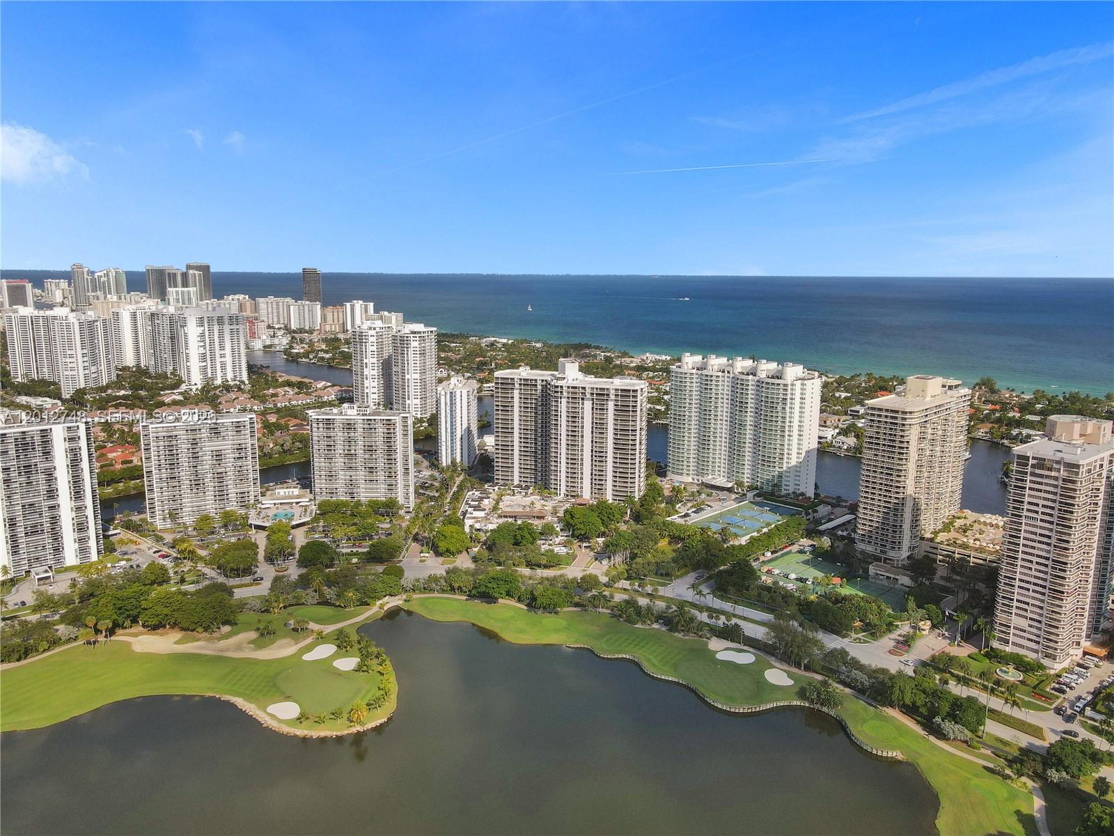 20281 E Country Club Dr Unit: PH14
