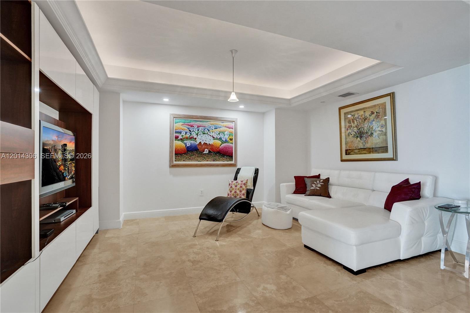 20201 E Country Club Dr # 1408