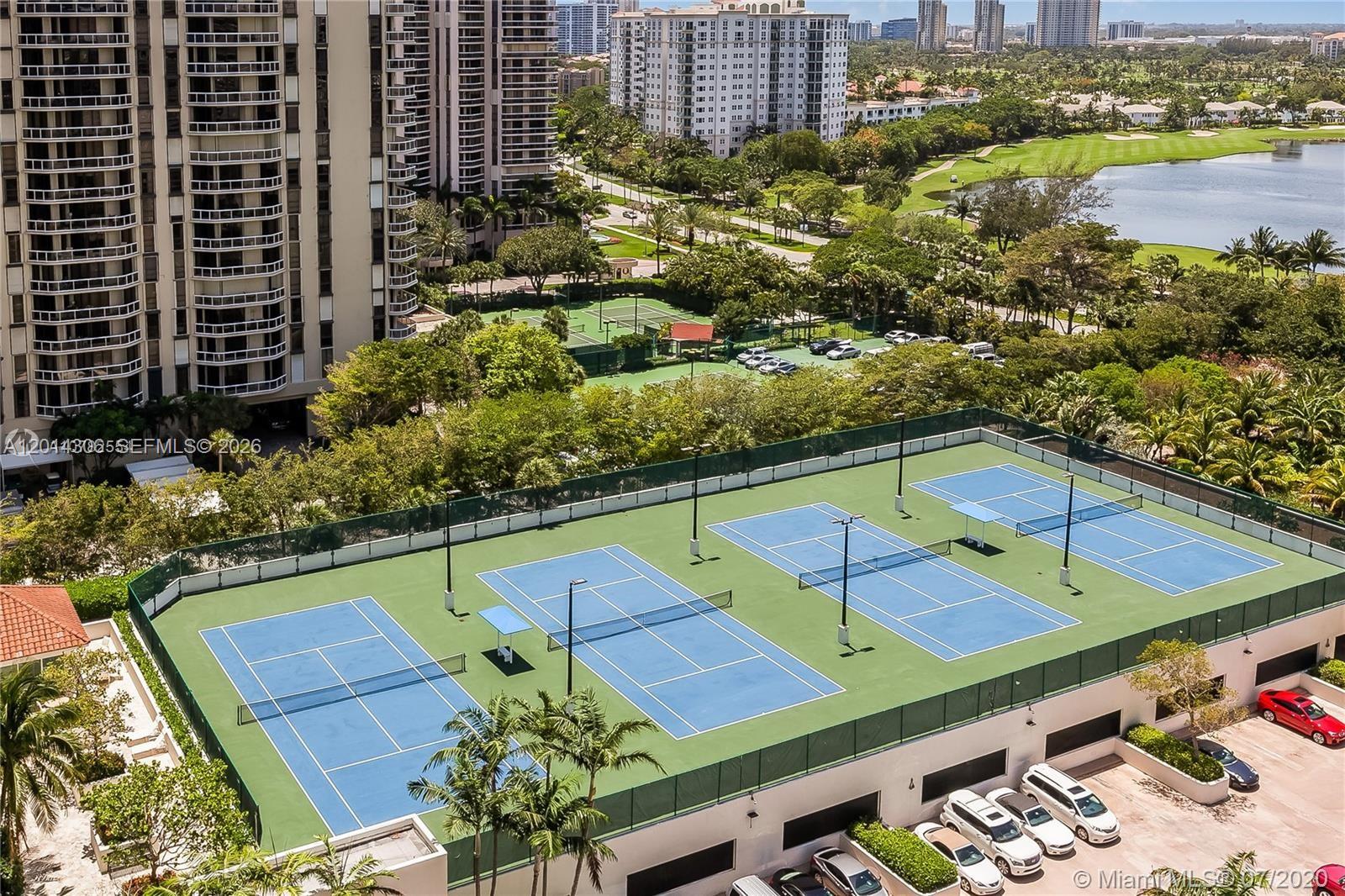 20201 E Country Club Dr # 1408