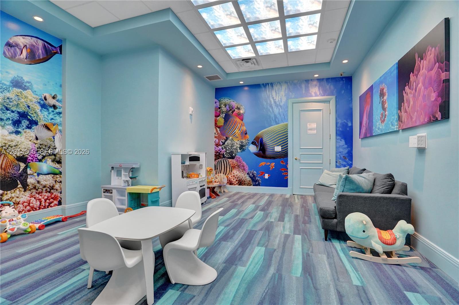 20201 E Country Club Dr # 1408