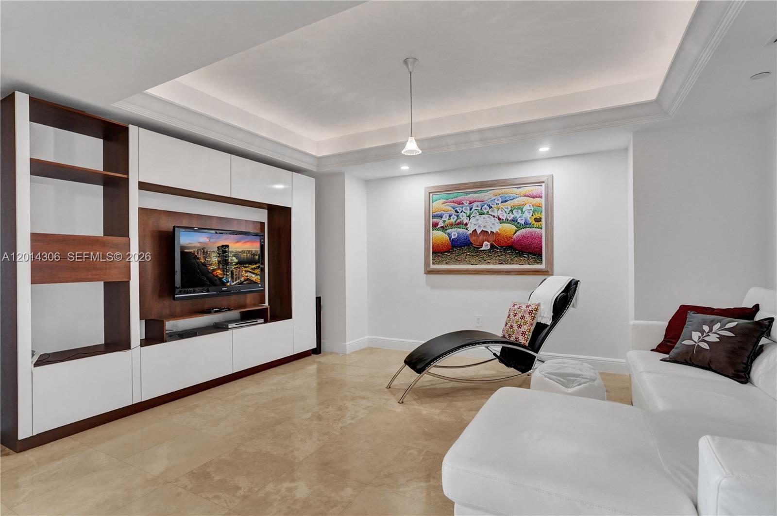 20201 E Country Club Dr # 1408