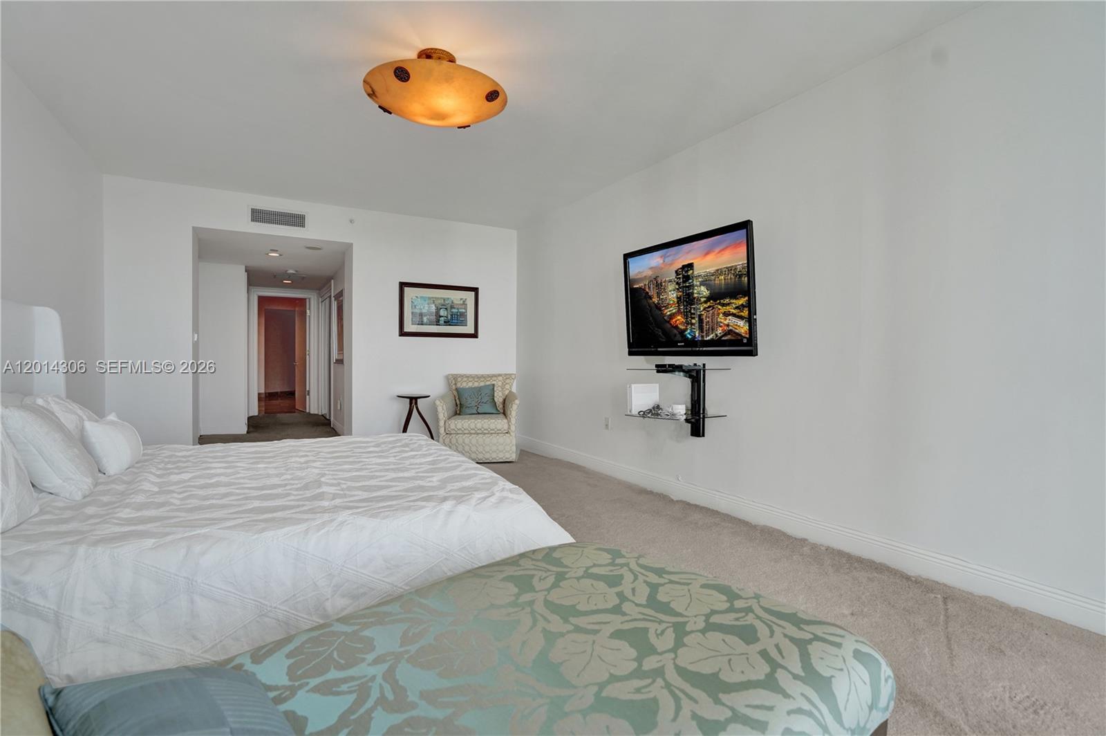 20201 E Country Club Dr # 1408