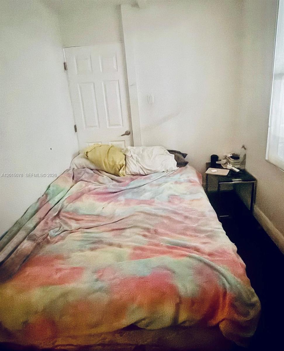 488 NW 165th St Rd # 512 Unit: B-512