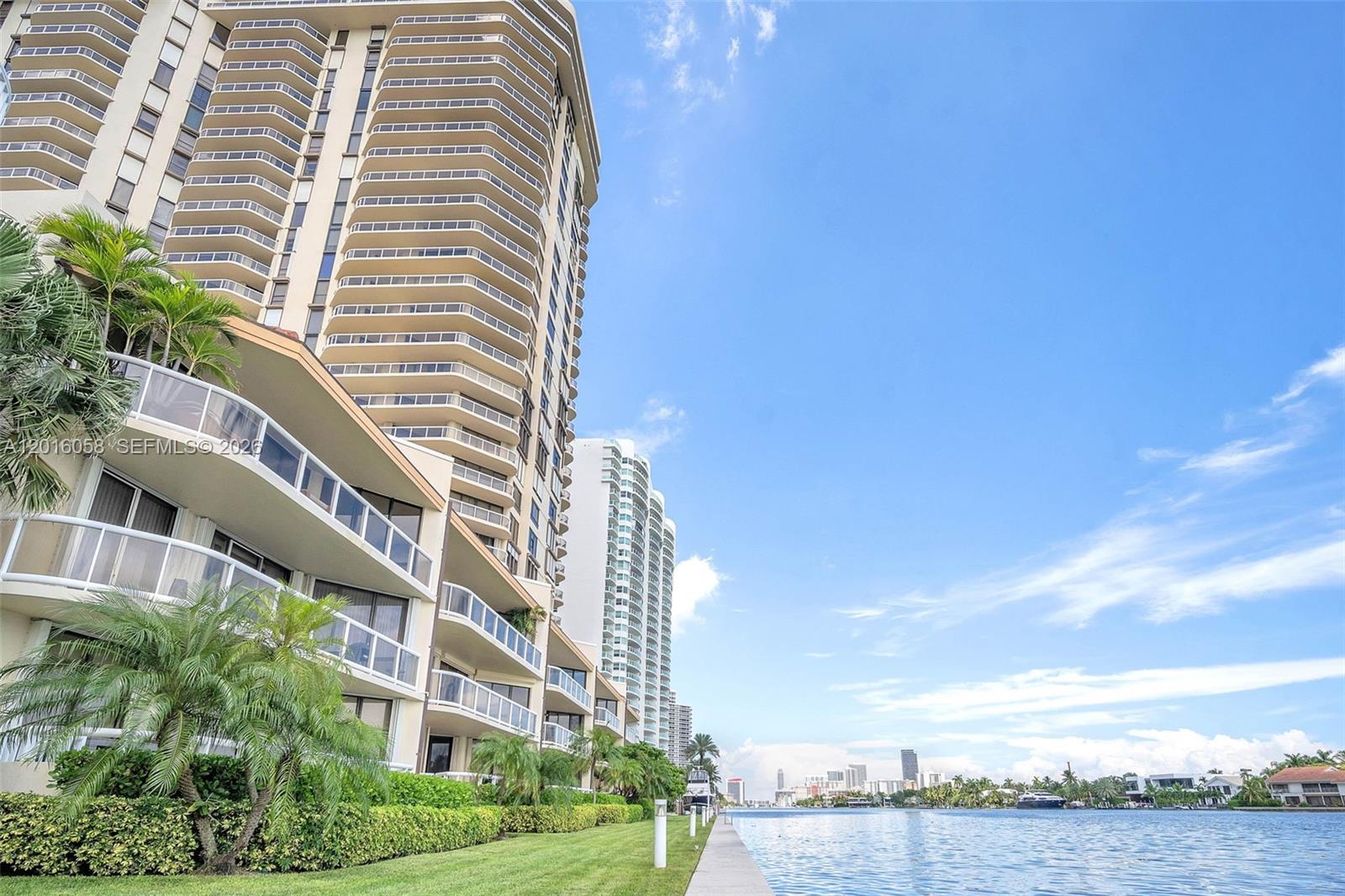 20191 E Country Club Dr # 601
