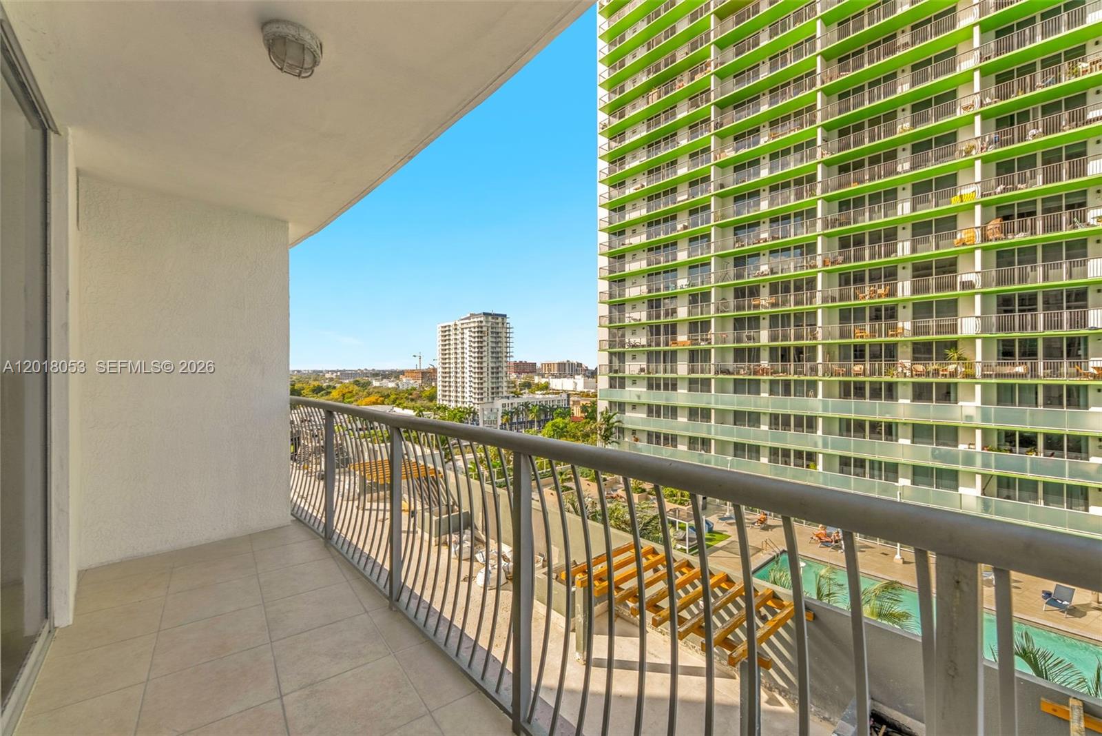 1750 N Bayshore Dr # 1407