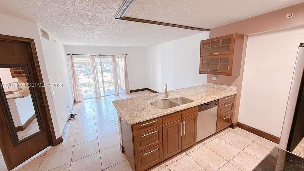 470 S Park Rd # 104 Unit: 7-104