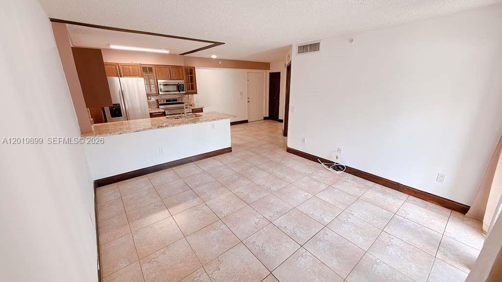 470 S Park Rd # 104 Unit: 7-104