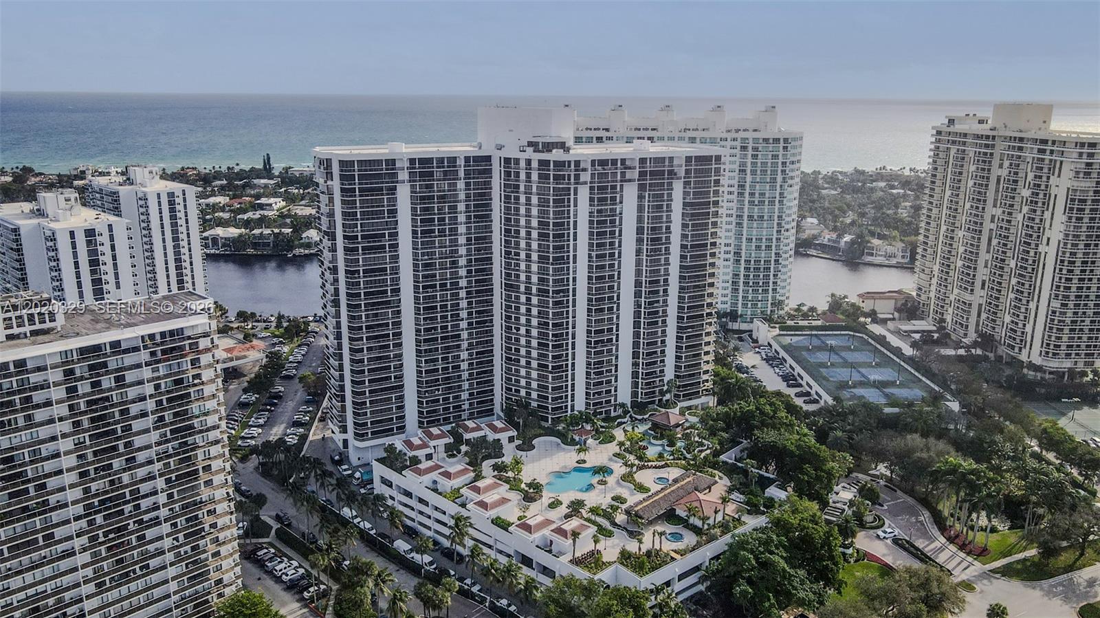 20281 E Country Club Dr # 2101