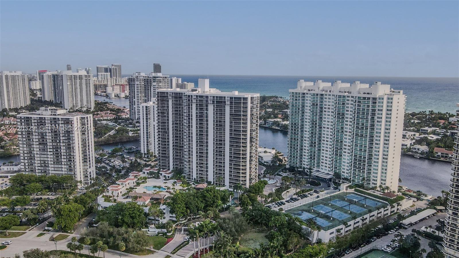 20281 E Country Club Dr # 2101