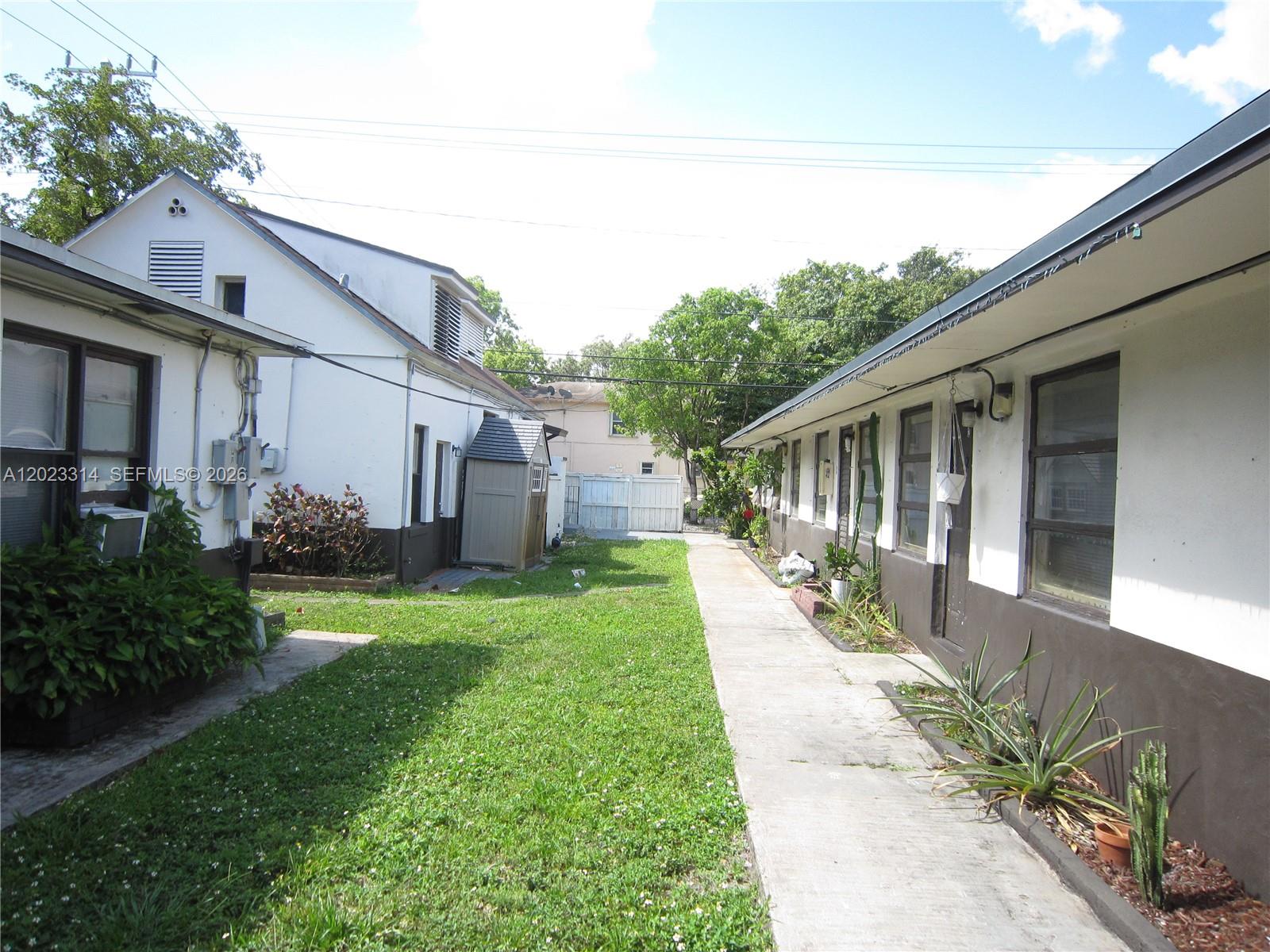 522 N 19th Ave # 5