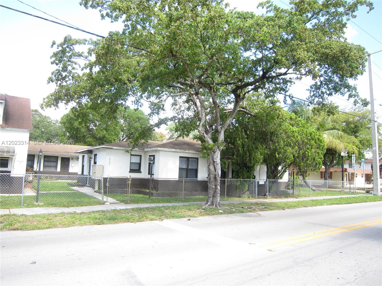 522 N 19th Ave # 5