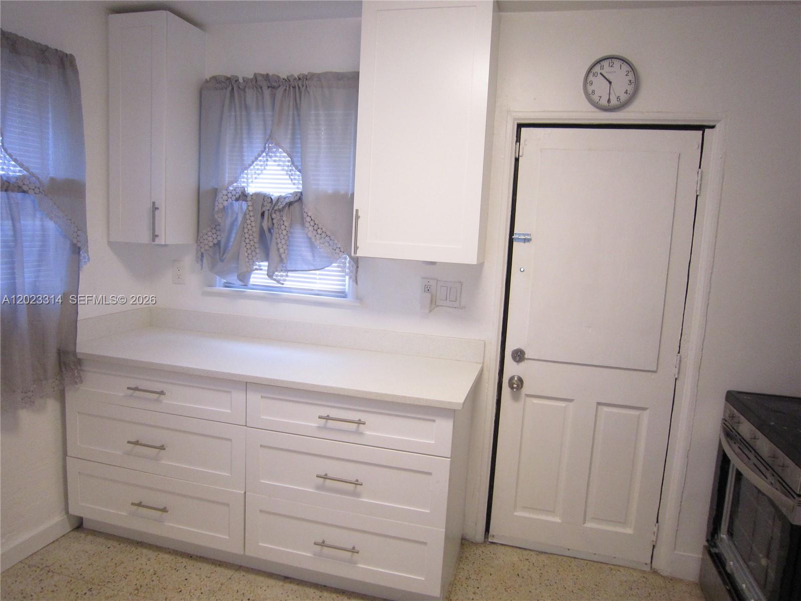 522 N 19th Ave # 5