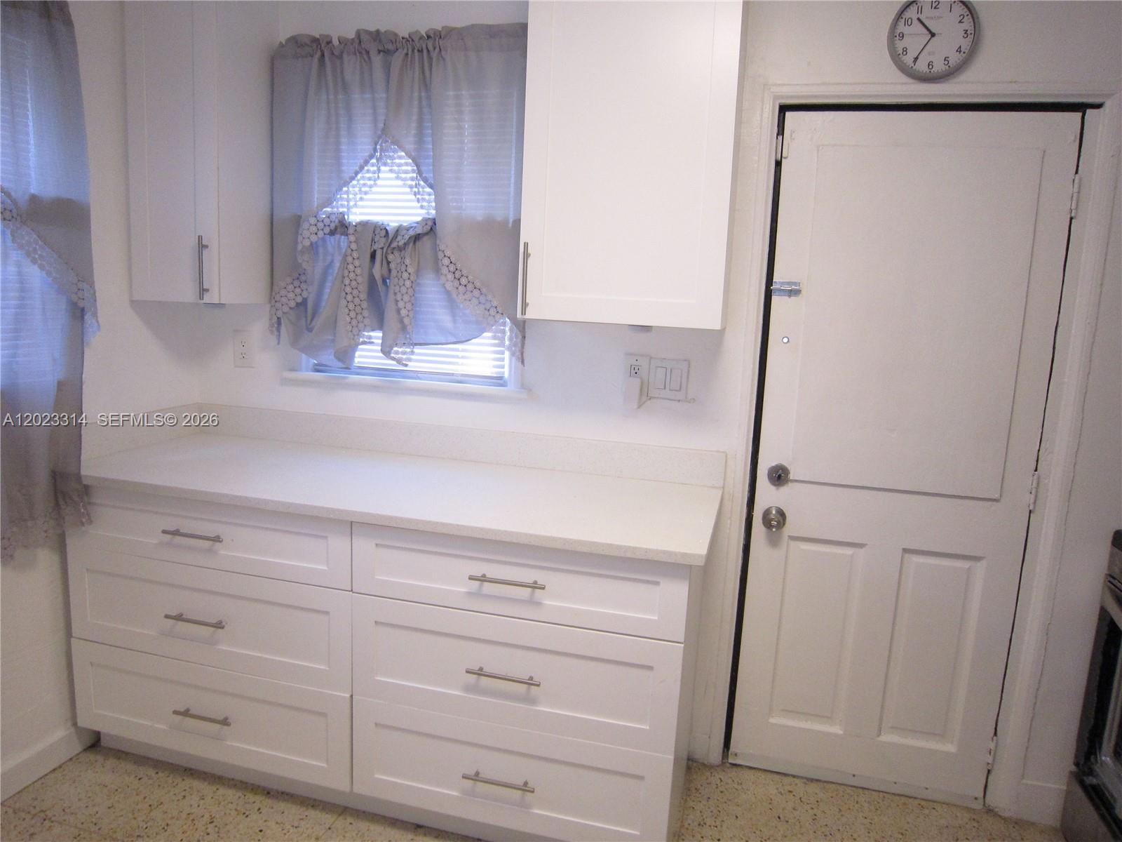 522 N 19th Ave # 5