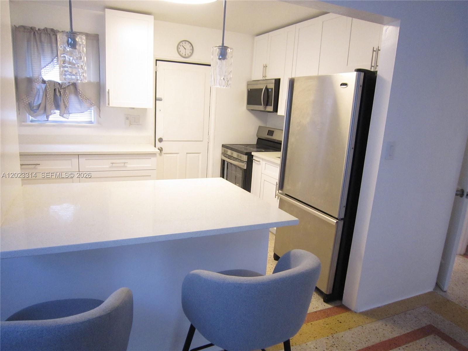 522 N 19th Ave # 5