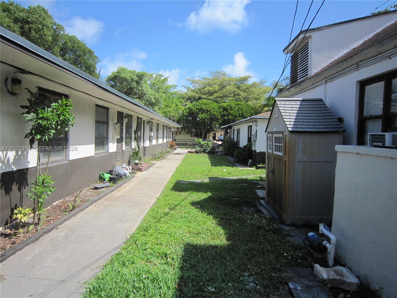 522 N 19th Ave # 5