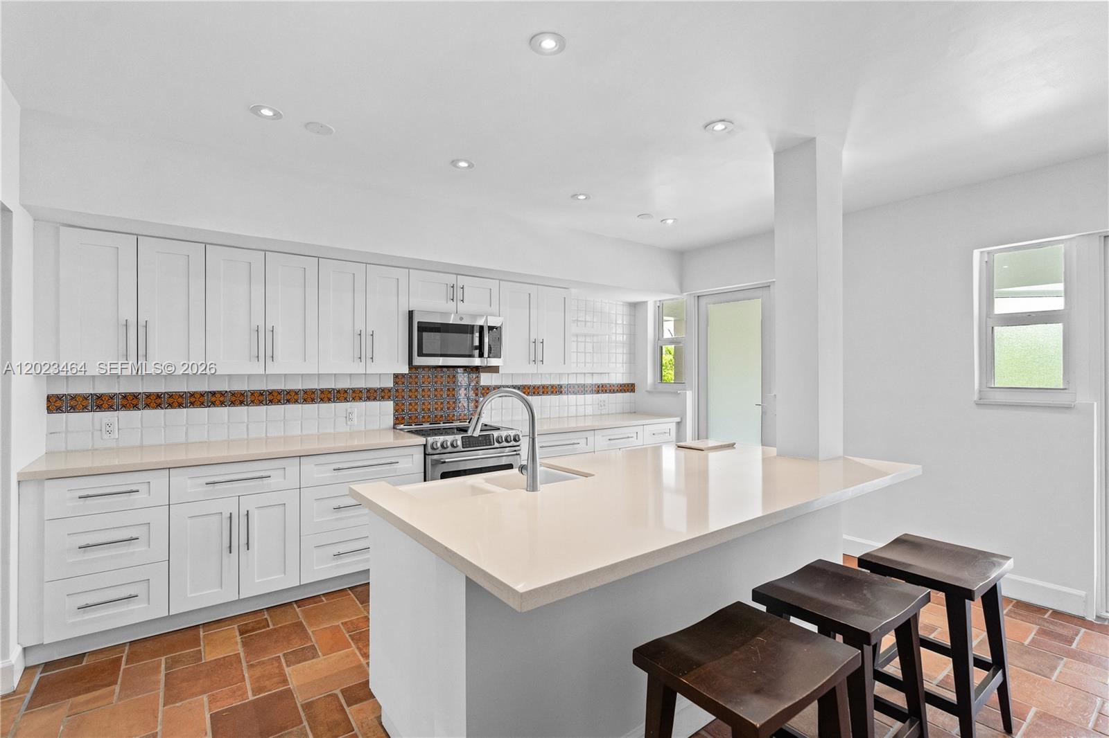 10190 Collins Ave Unit: 306/308