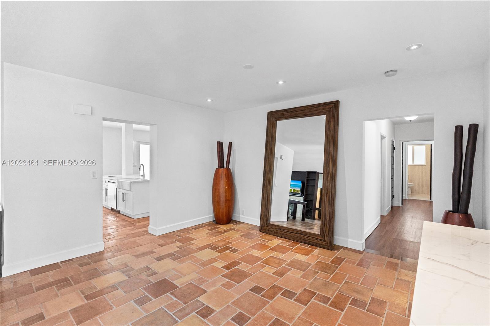 10190 Collins Ave Unit: 306/308