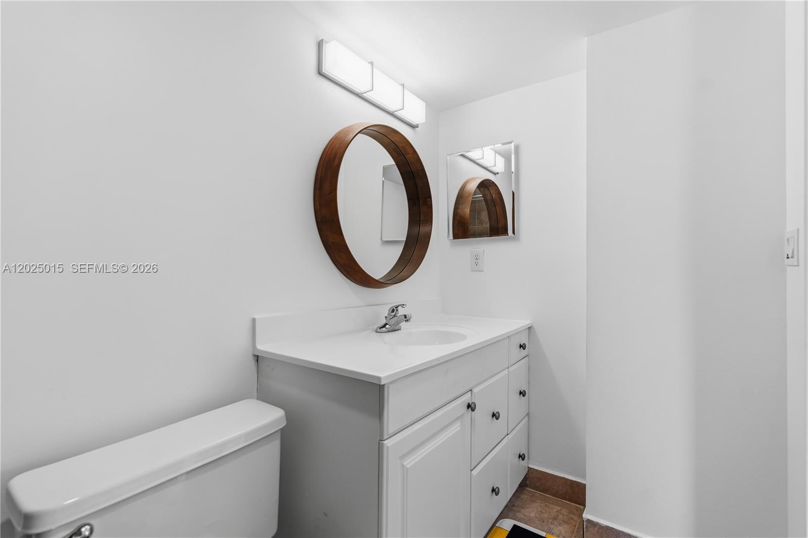 3625 N Country Club Dr # 402