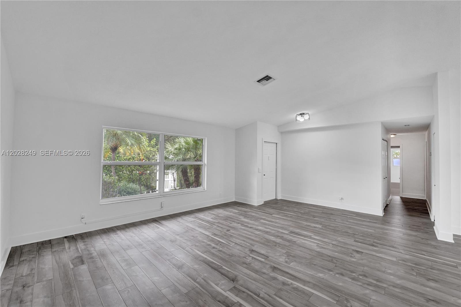 417 SE 4th St