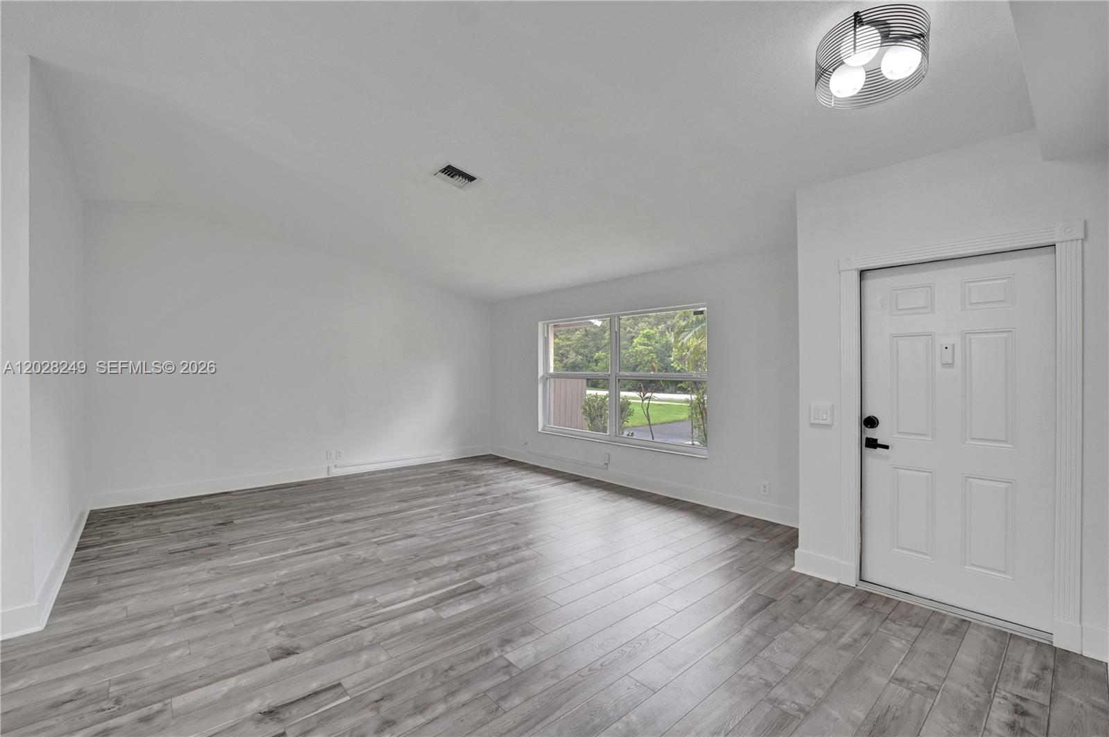 417 SE 4th St