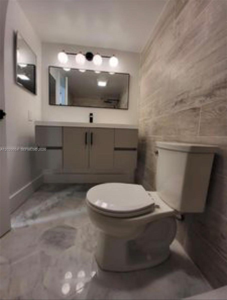 733 SE 1st Way # 109