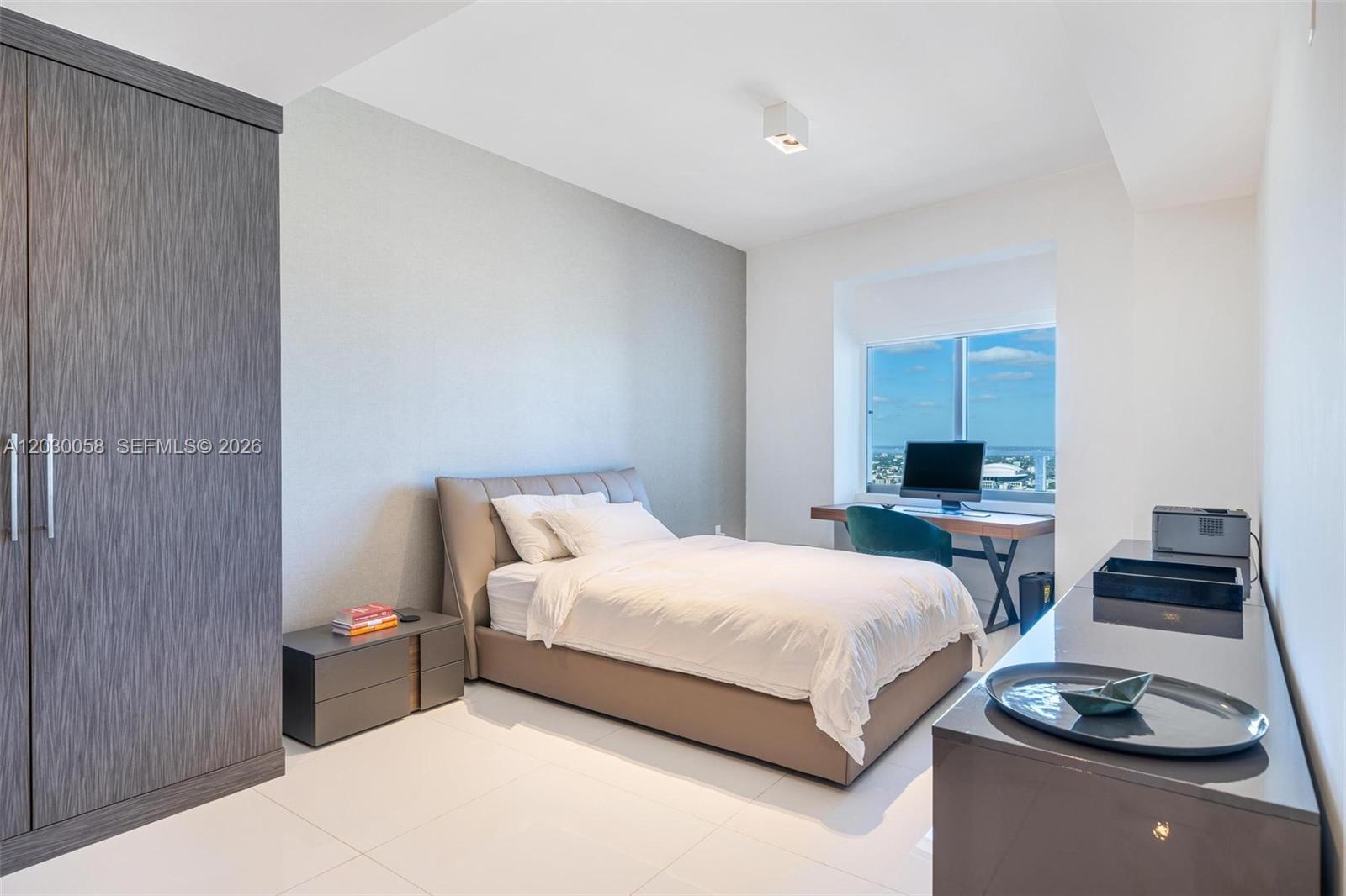 1100 Biscayne Blvd # 5203