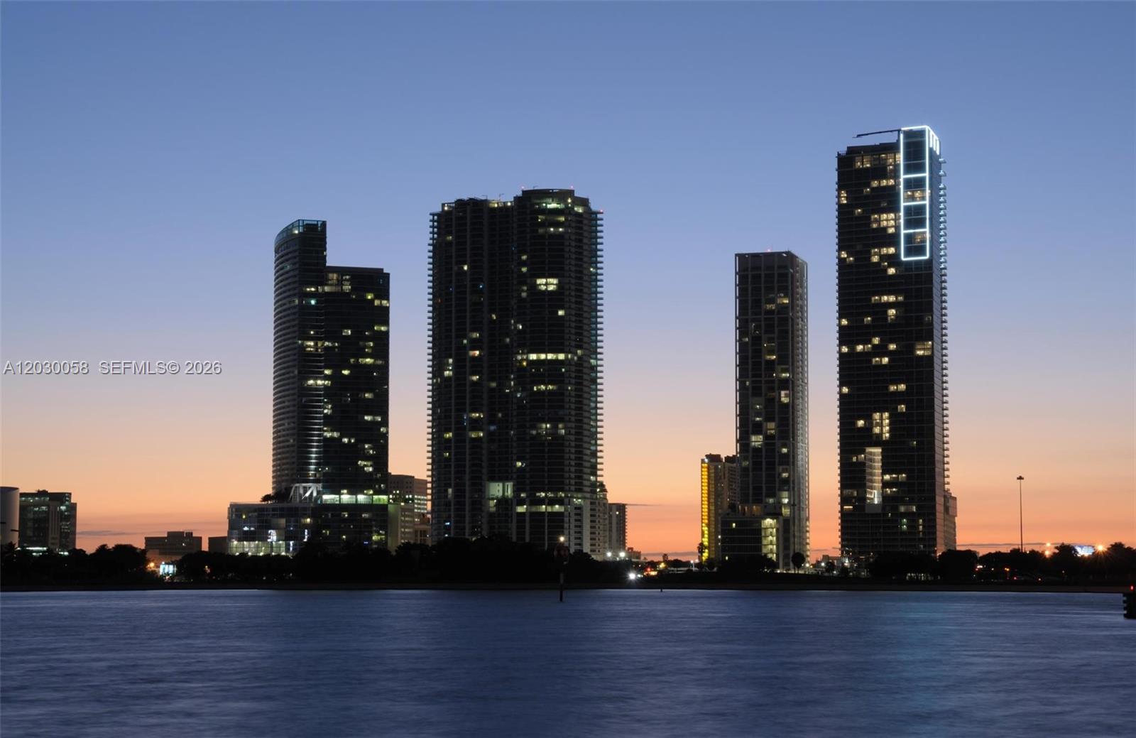 1100 Biscayne Blvd # 5203