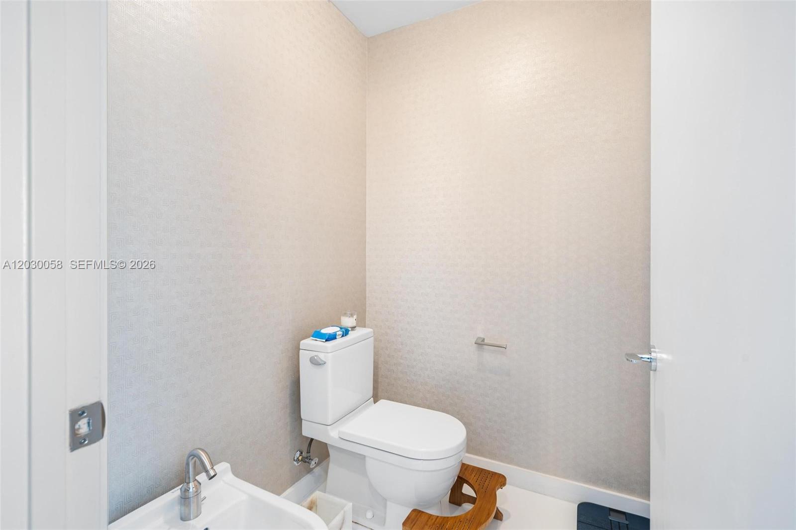 1100 Biscayne Blvd # 5203