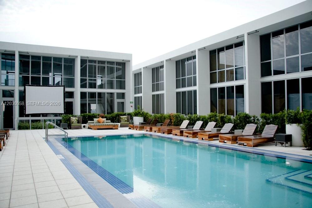 1100 Biscayne Blvd # 5203
