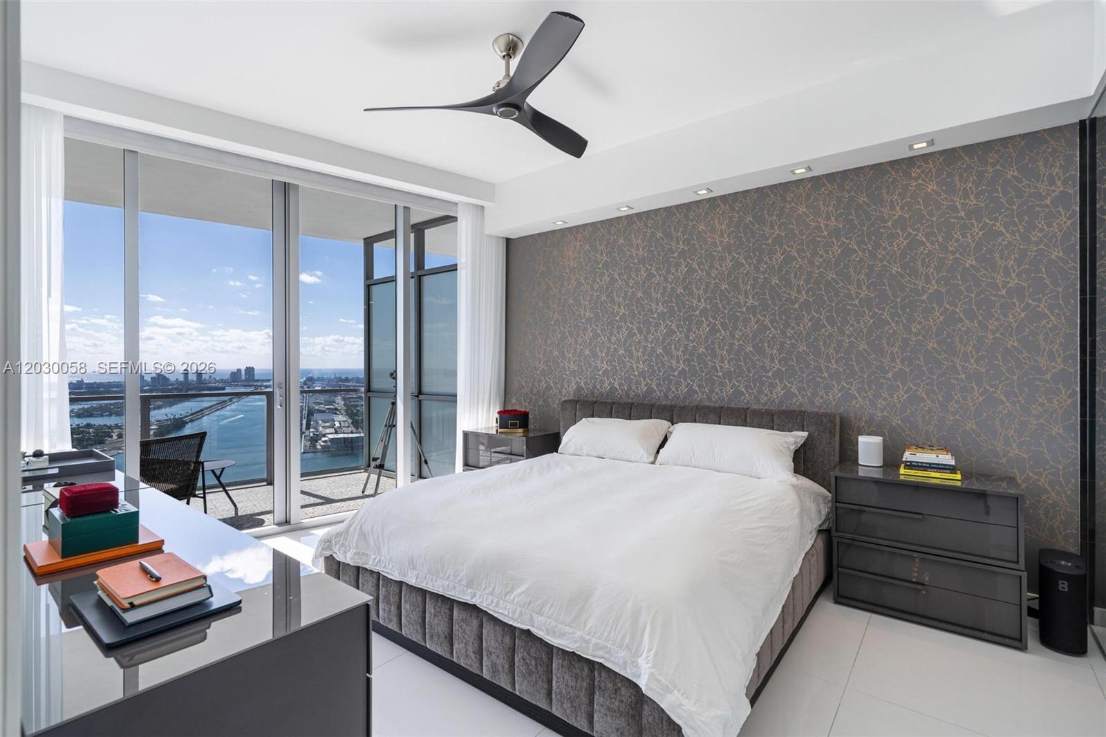 1100 Biscayne Blvd # 5203
