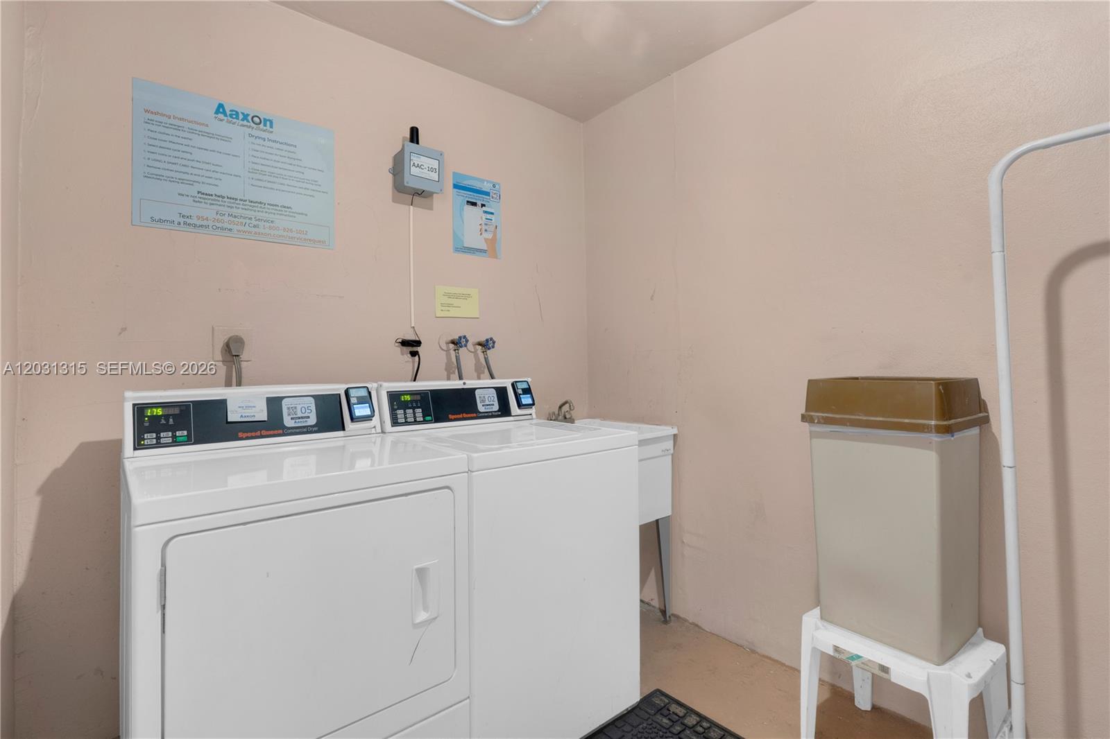 1200 Tallwood Ave # 202