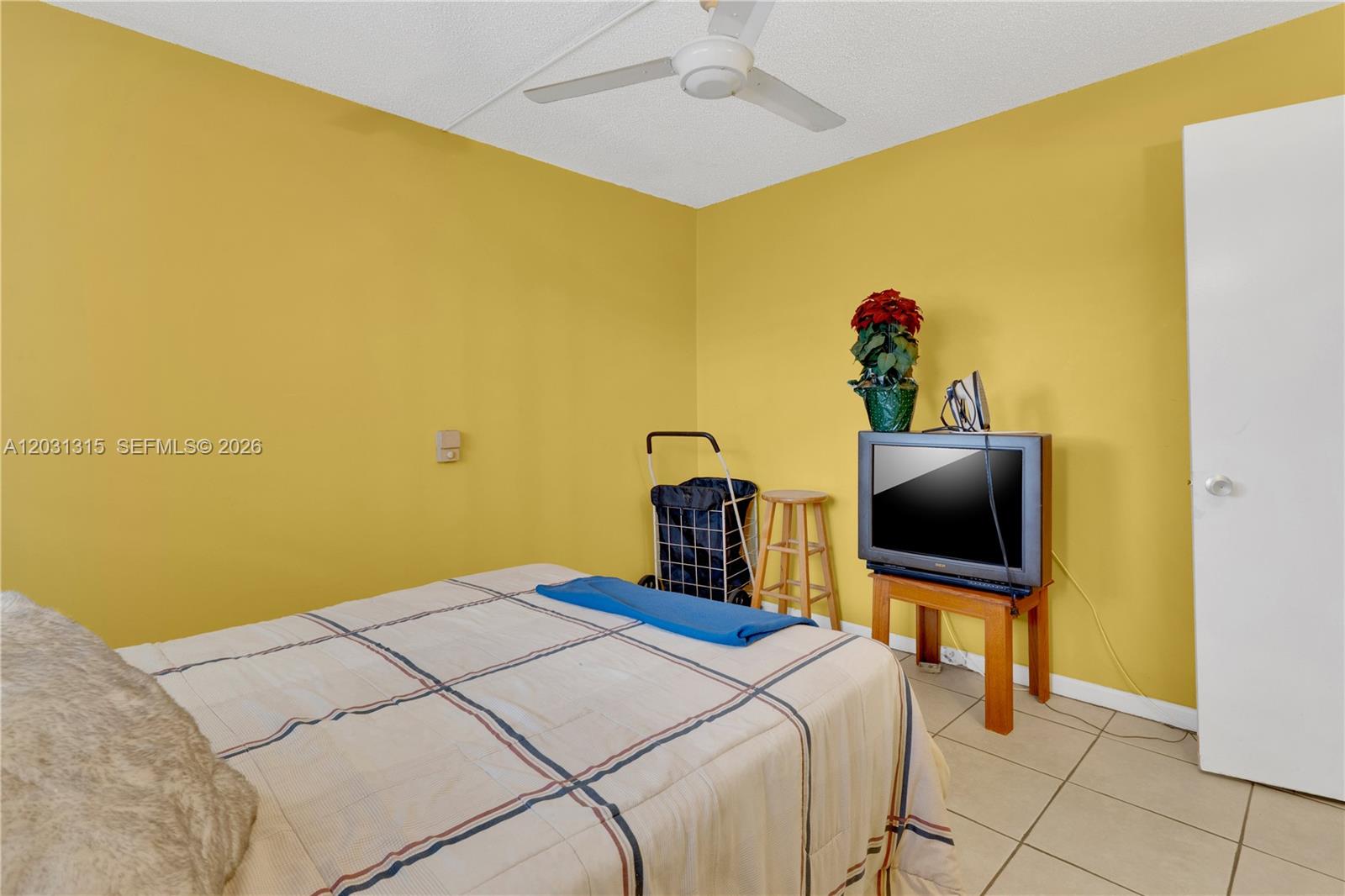 1200 Tallwood Ave # 202