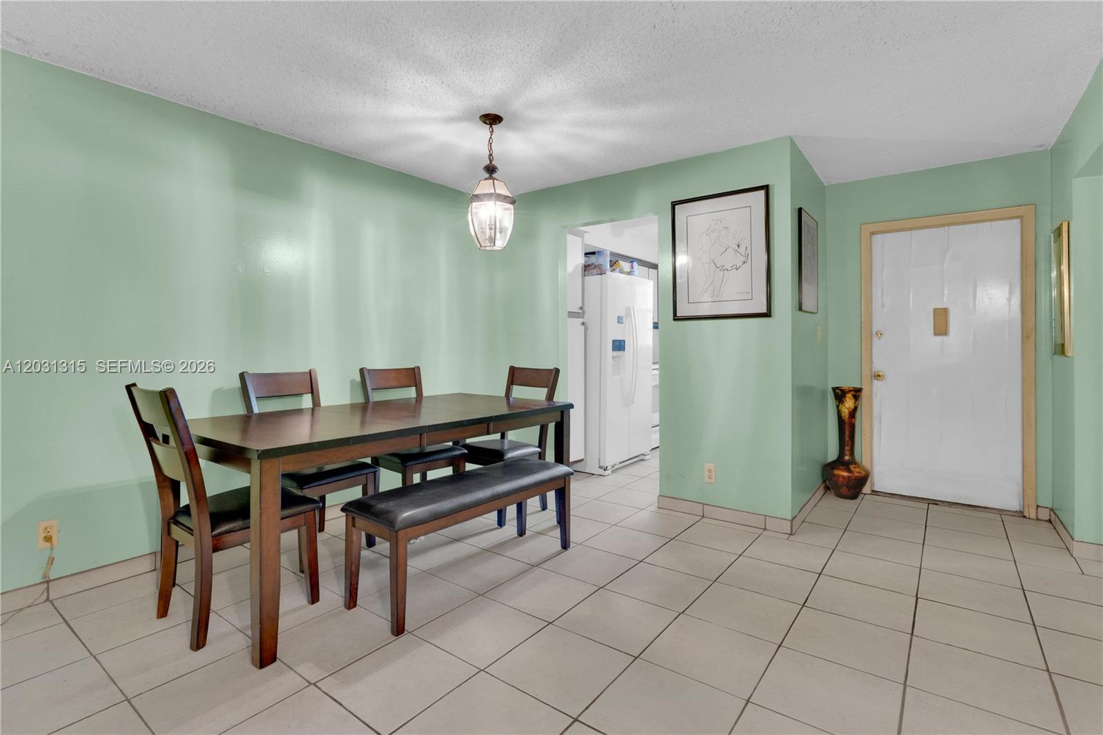 1200 Tallwood Ave # 202
