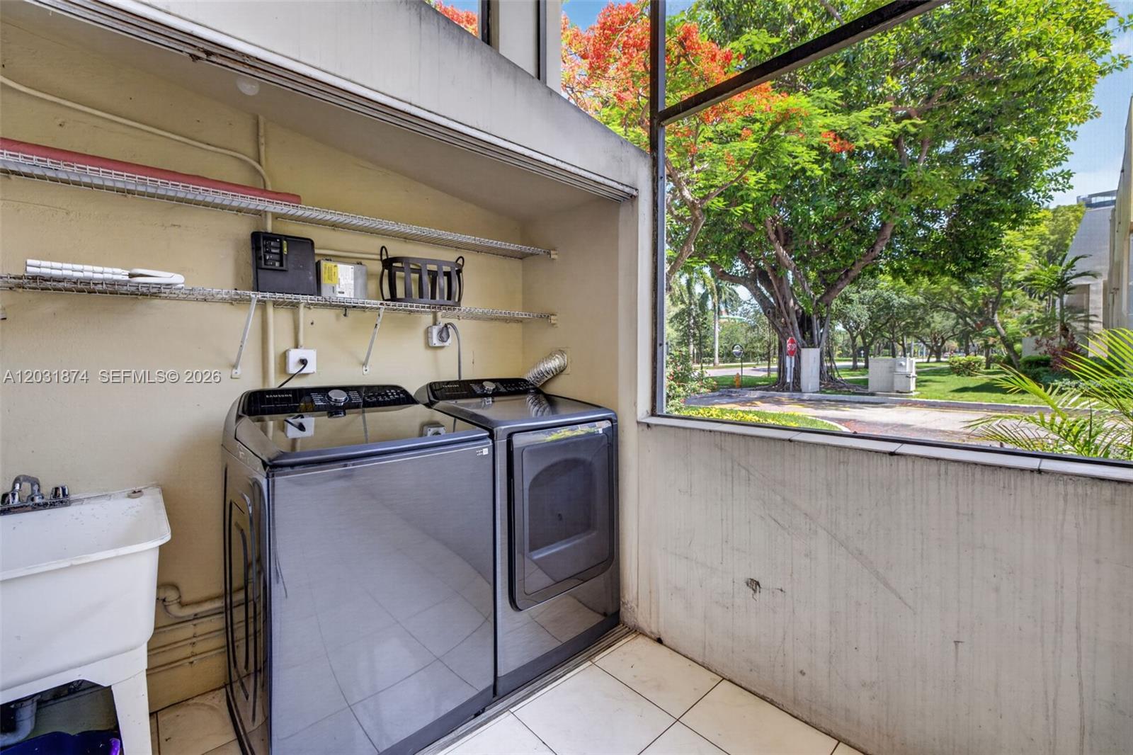 20300 W Country Club Dr # 3 Unit: 106-3