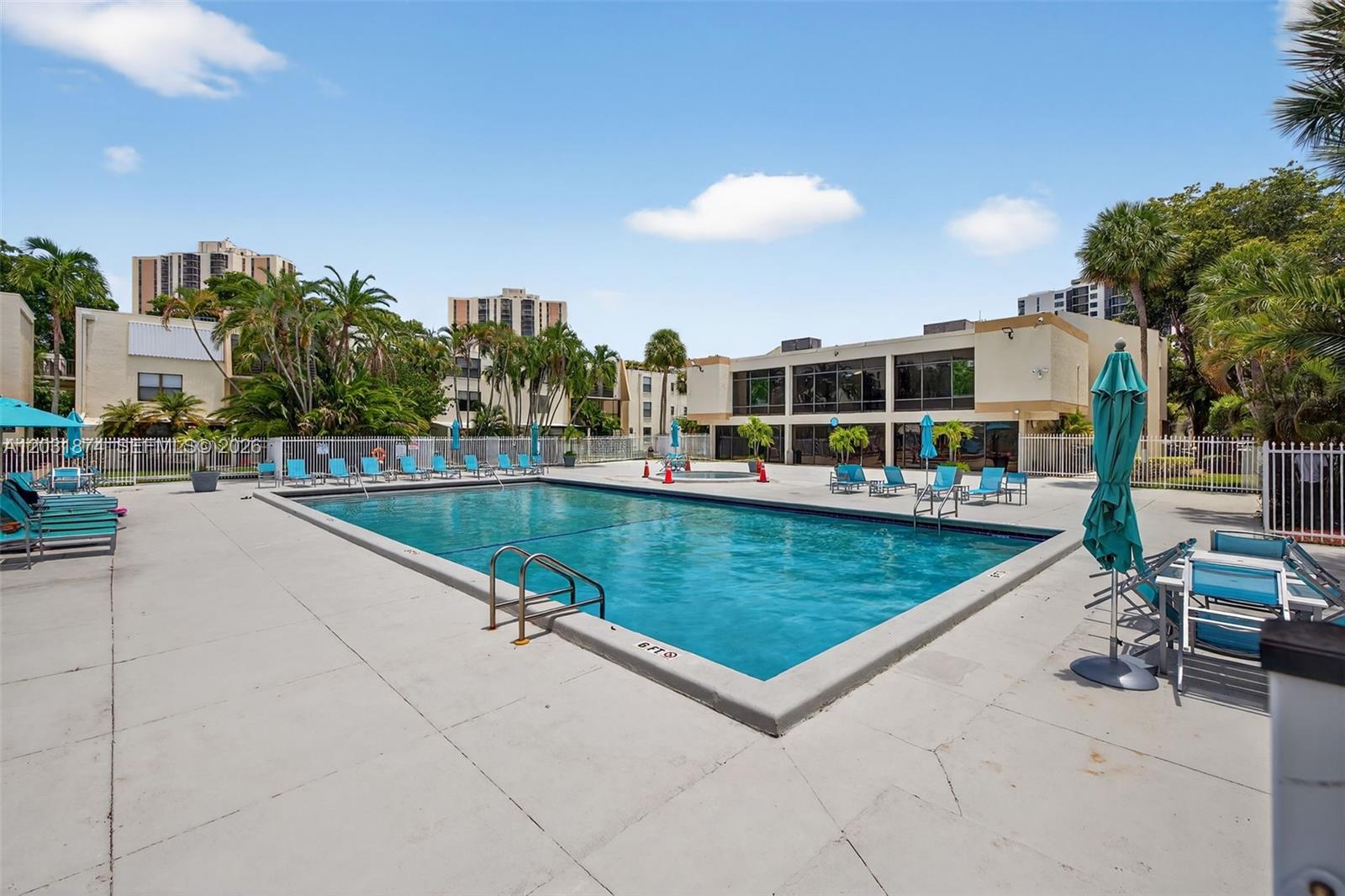 20300 W Country Club Dr # 3 Unit: 106-3
