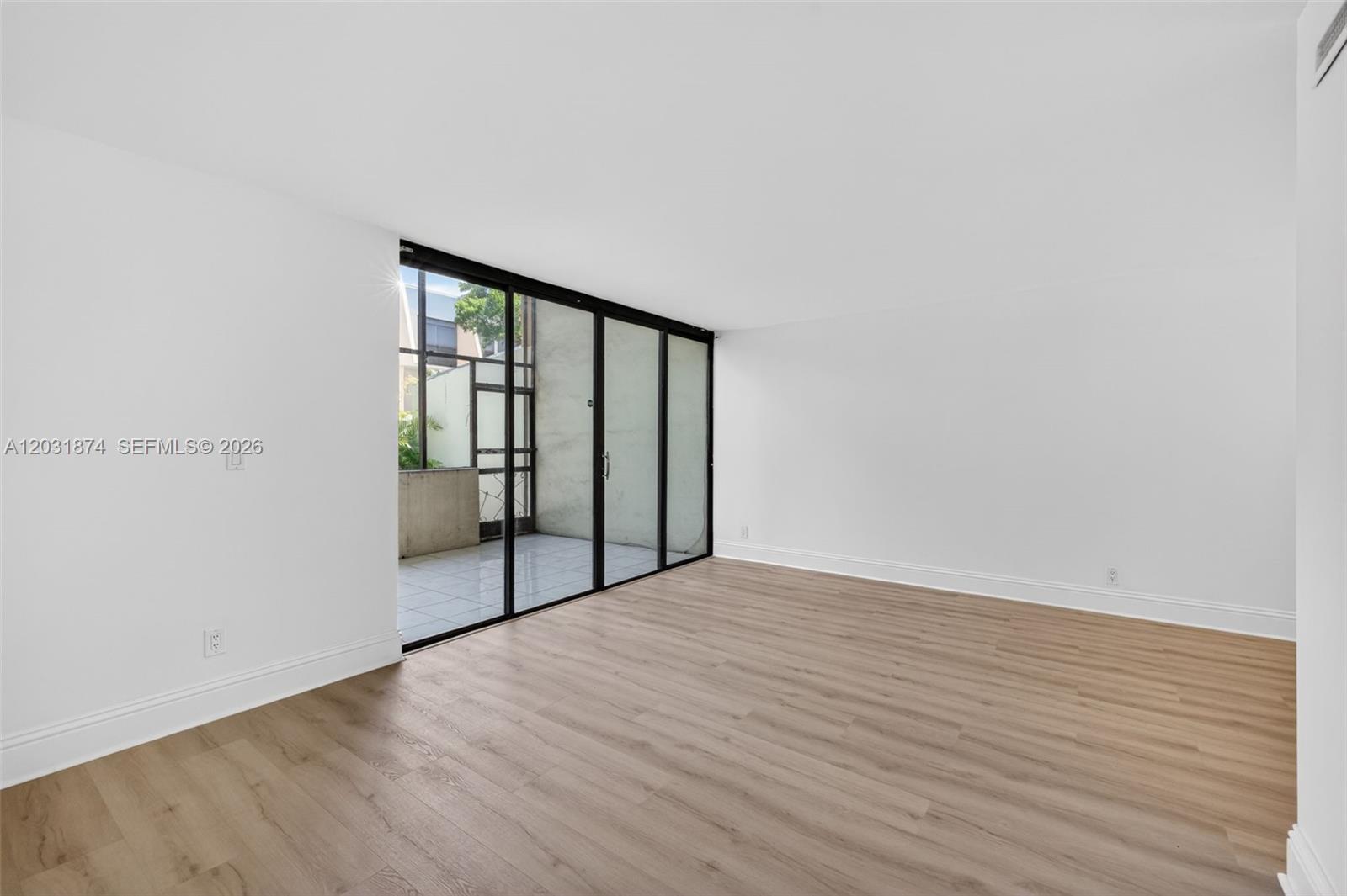 20300 W Country Club Dr # 3 Unit: 106-3