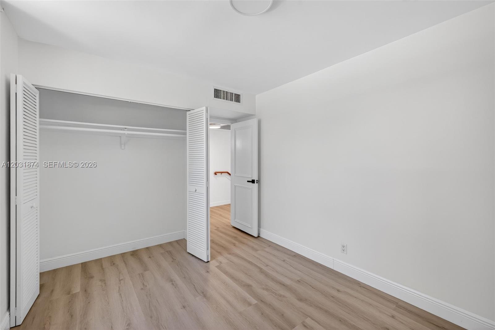 20300 W Country Club Dr # 3 Unit: 106-3
