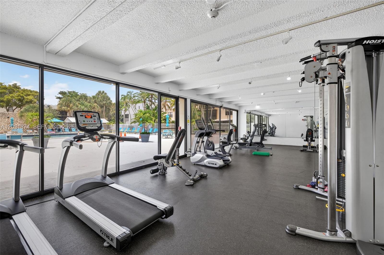 20300 W Country Club Dr # 3 Unit: 106-3