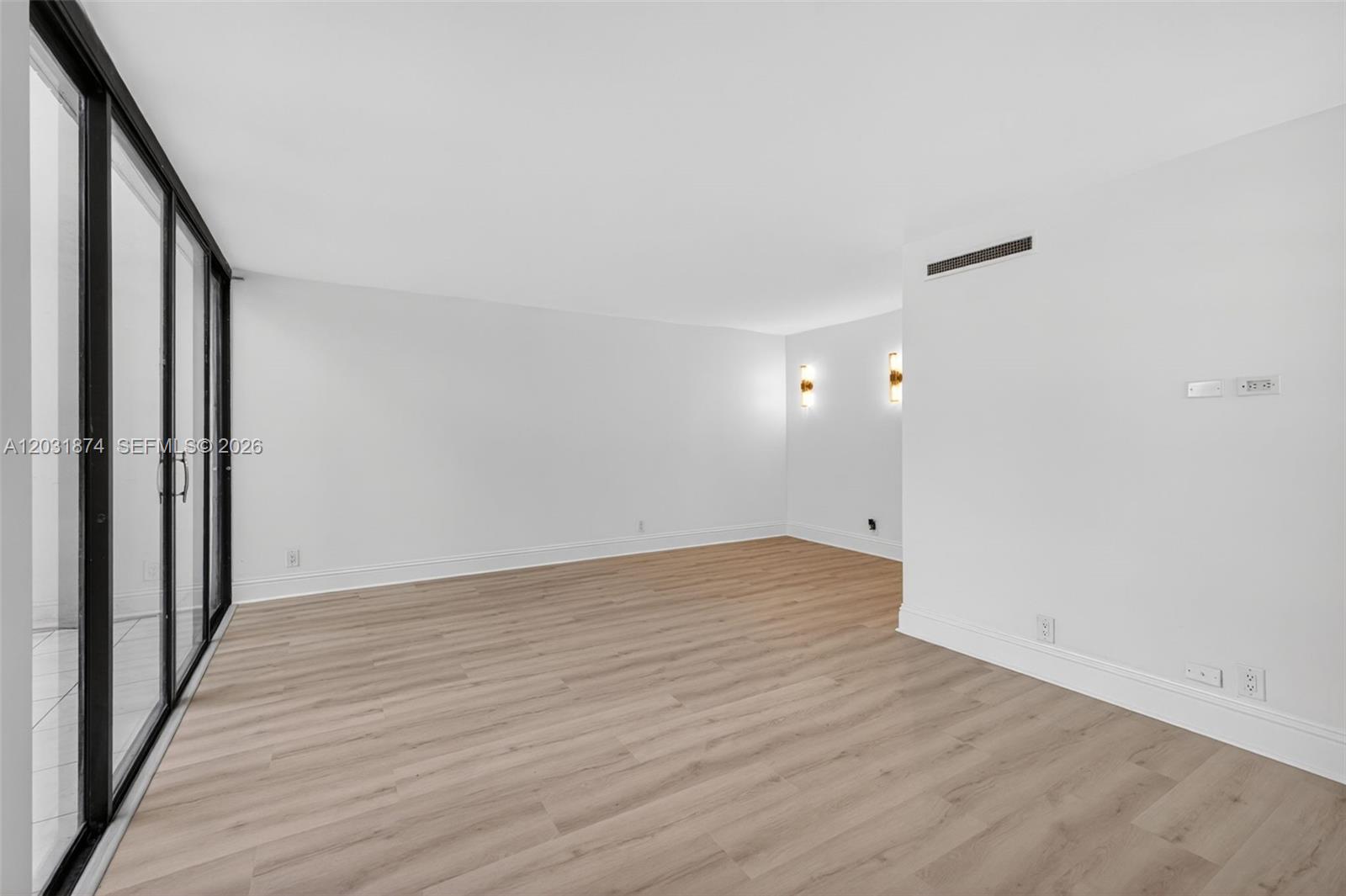 20300 W Country Club Dr # 3 Unit: 106-3