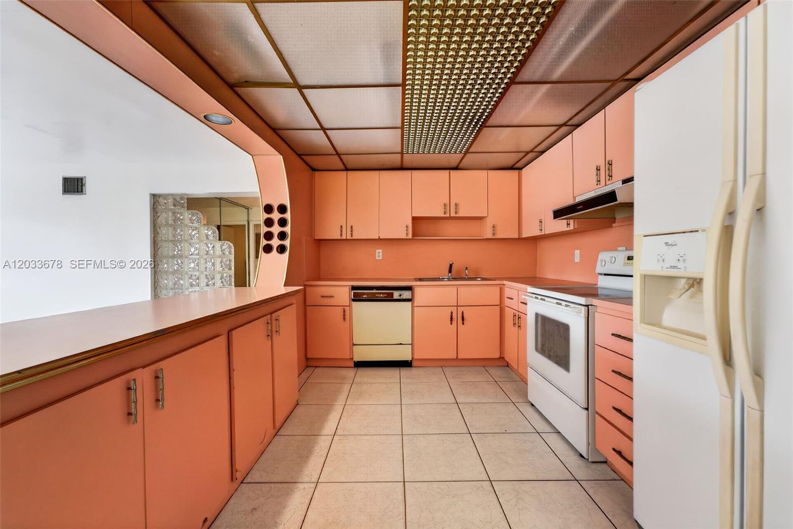 20 E 52nd Pl