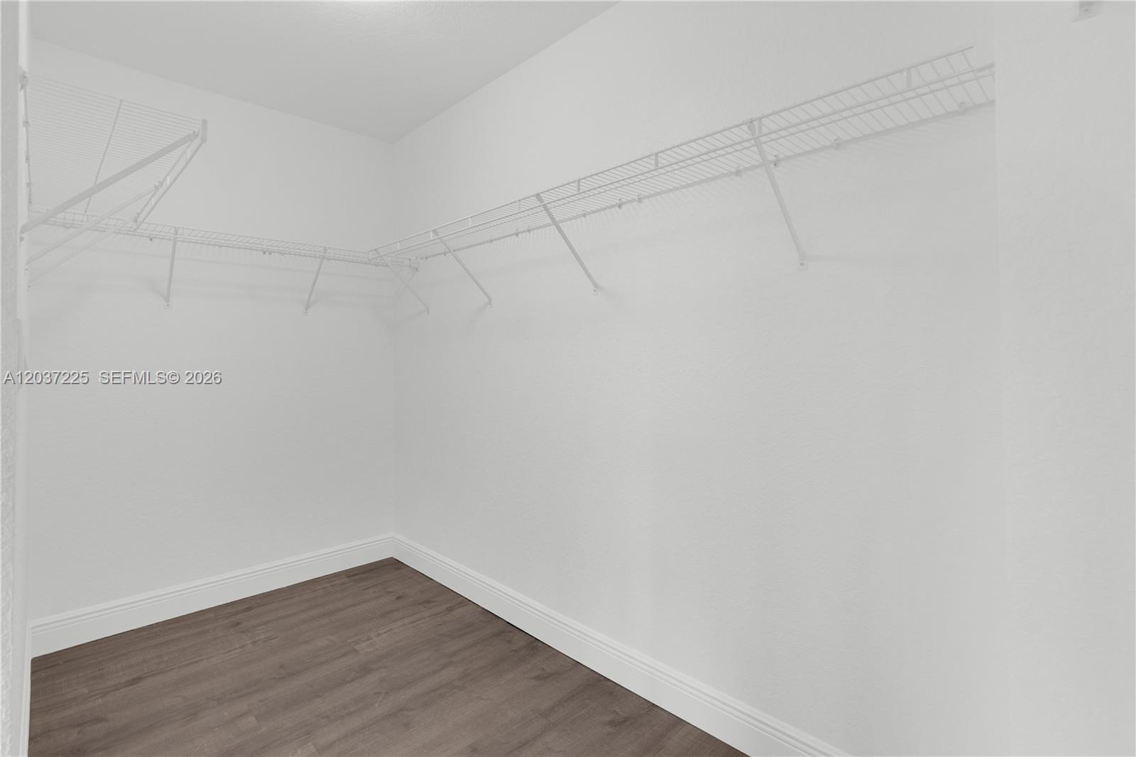 4331 Lake Tahoe Cir