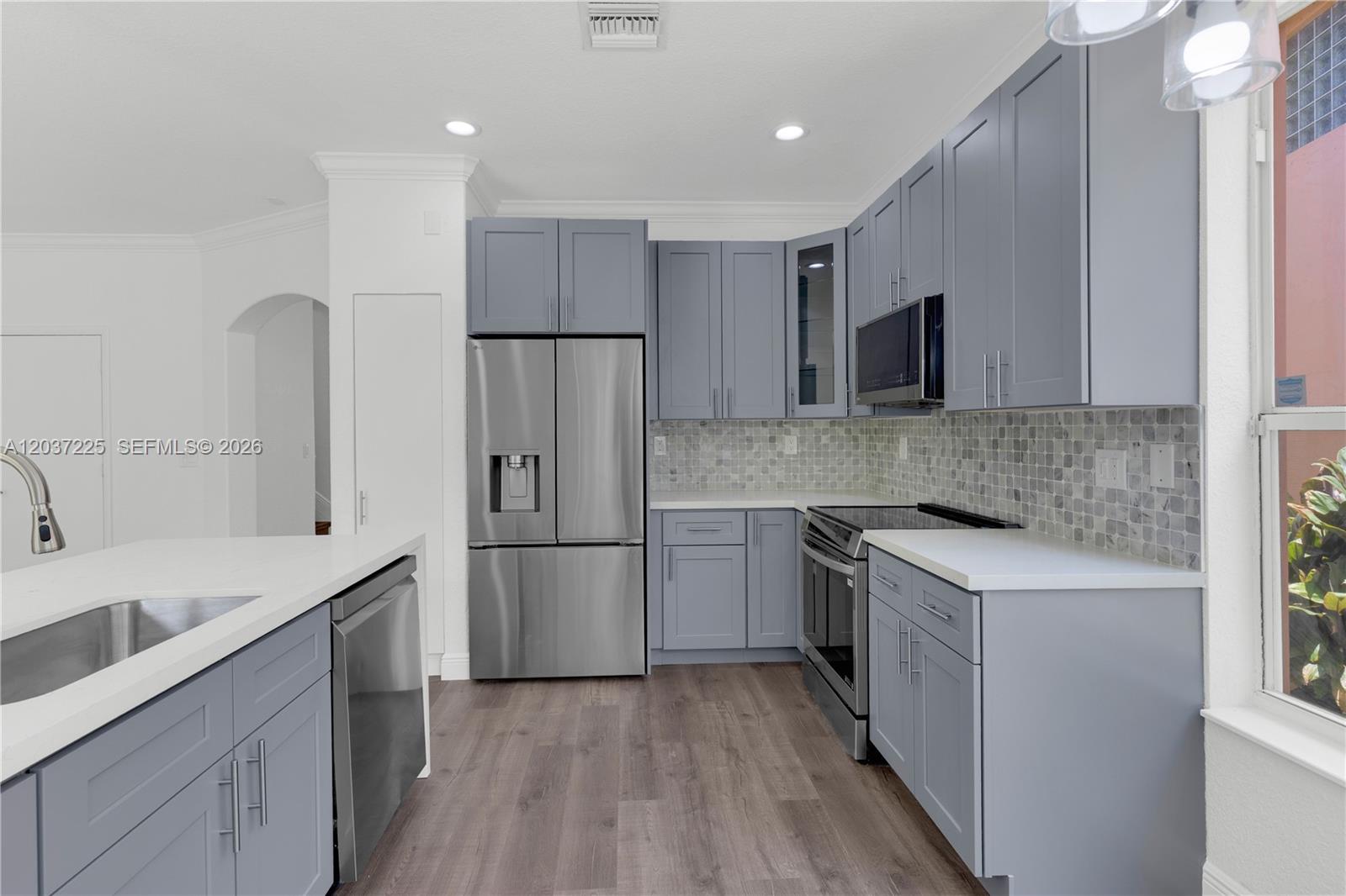 4331 Lake Tahoe Cir