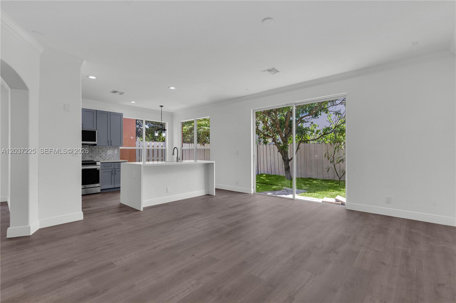 4331 Lake Tahoe Cir