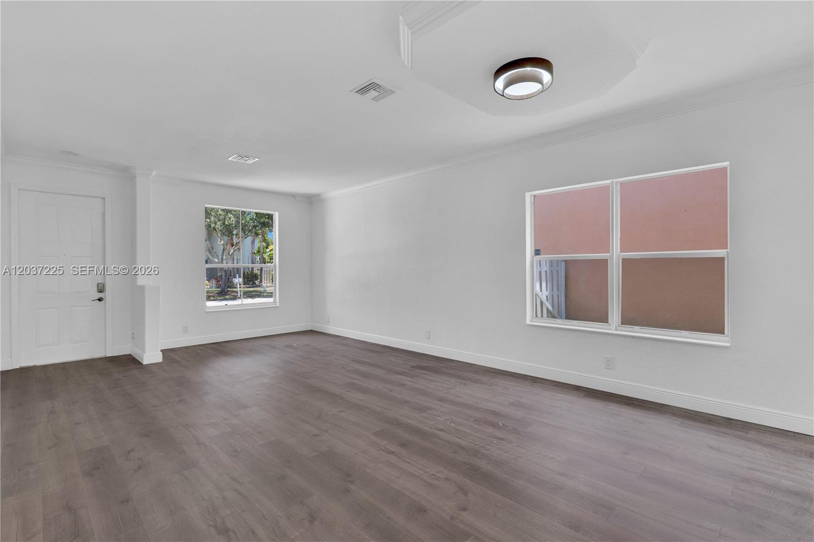 4331 Lake Tahoe Cir