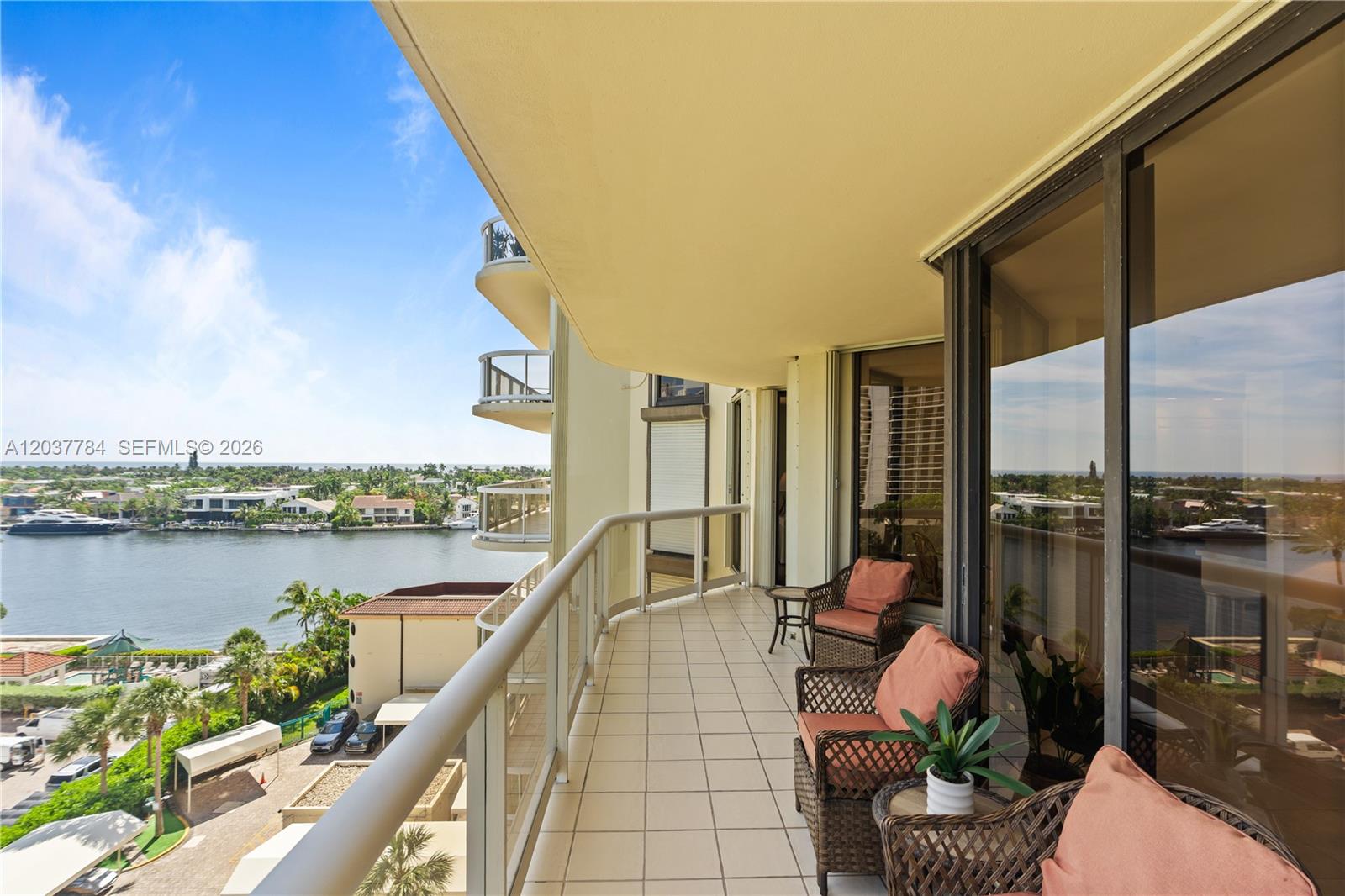 20191 E Country Club Dr # 803