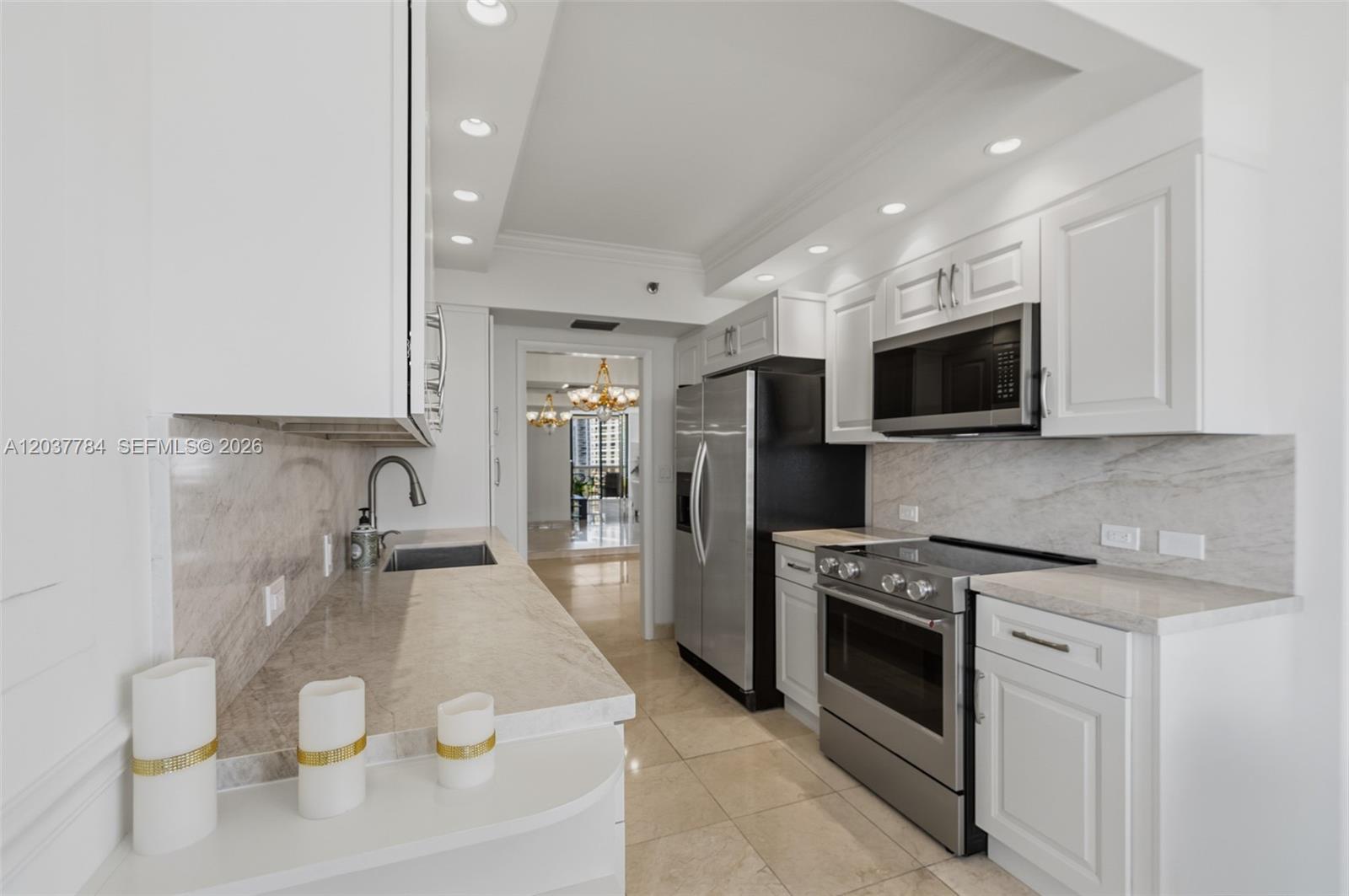 20191 E Country Club Dr # 803