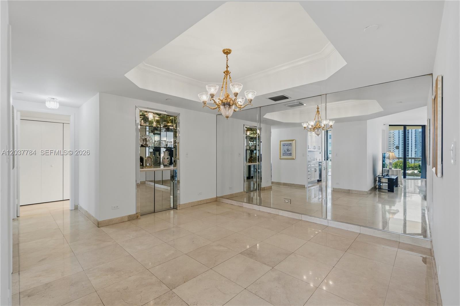 20191 E Country Club Dr # 803
