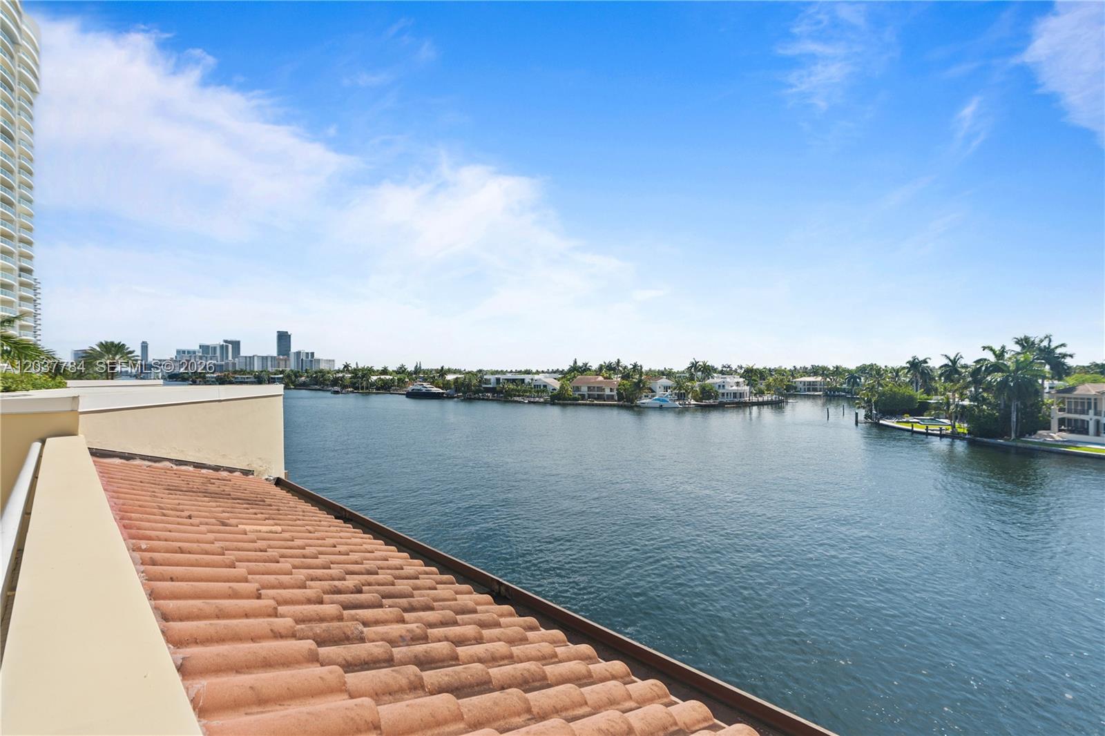 20191 E Country Club Dr # 803